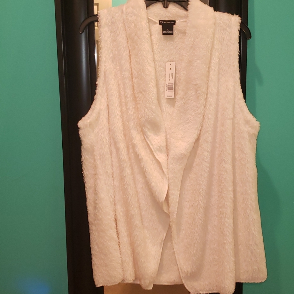 Women Vest ivory color